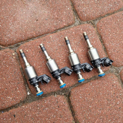 Wtryskiwacz paliwa 2.0T Opel Insignia B 12671568