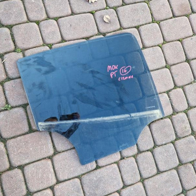 Szyba drzwi tył tylna chrom 2016r Opel Mokka