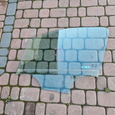 Szyba drzwi przód przednia 2016r Opel Mokka