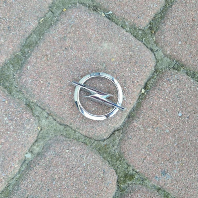 Znaczek logo kierownicy poduszki Opel Mokka