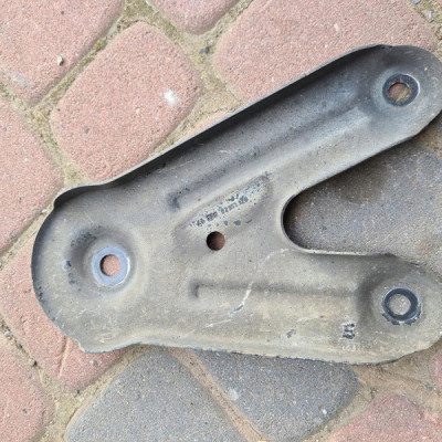 Blaszka mocowanie 4x4 Opel Insignia B 22951119