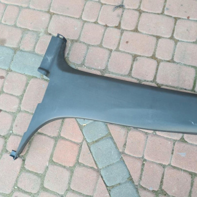 Słupek obudowa słupka lewa Opel Mokka 95418398