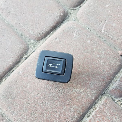 Przełacznik przycisk klapy Opel Insignia