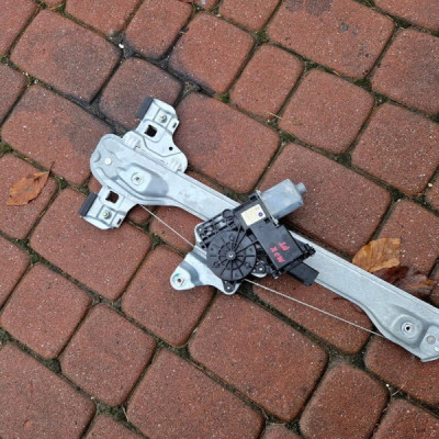 Podnośnik szyby prawy tył tylny Opel Mokka X