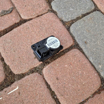 Silniczek nagrzewnicy Opel Mokka X T1027136U