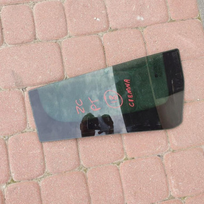 Szyba tył tylna prawa ciemna Opel Zafira C 2018r