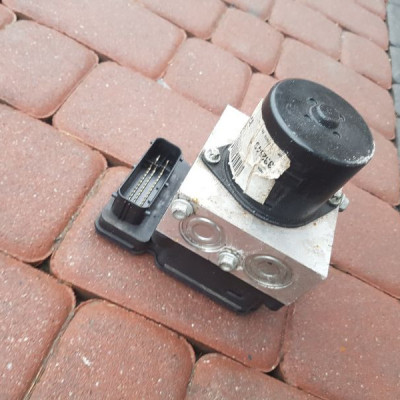 Pompa hamulca ABS Opel Insignia 13332549