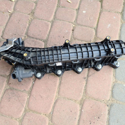 Kolektor ssący 2.0CDTI Opel Insignia B 55498893