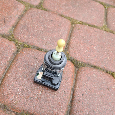 Silniczek regulacji lampy xenon Opel Insignia