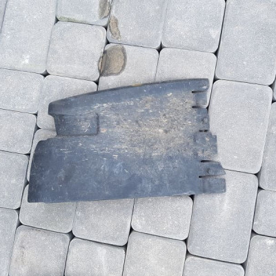 Osłona zaślepka TRAFIC VIVARO 8200066884