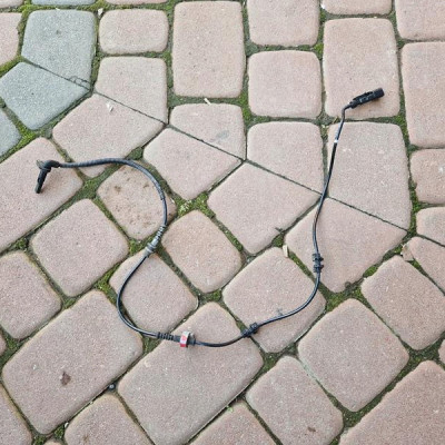 Czujnik ABS radar przód Opel Astra K V 39124497