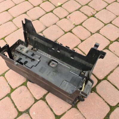 Podstawa akumulatora Opel Insignia 13255614