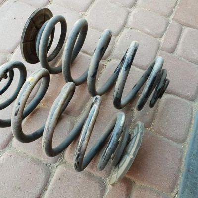 Sprężyna tył tylna zawieszenia Opel Zafira C AANO