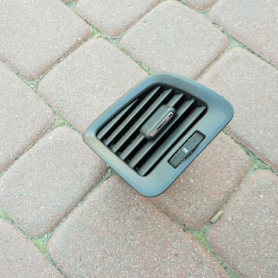 Kratka nawiewu deski prawa Opel Insignia 13321922