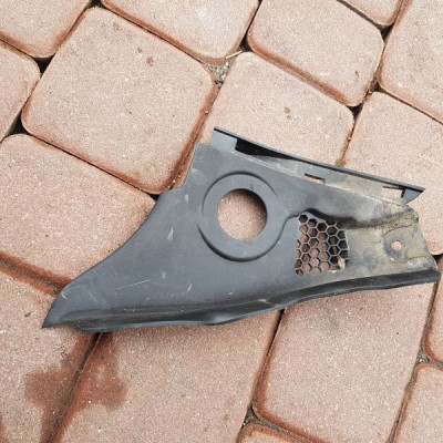 Podszybie narożnik prawy Opel Astra J IV 13267107