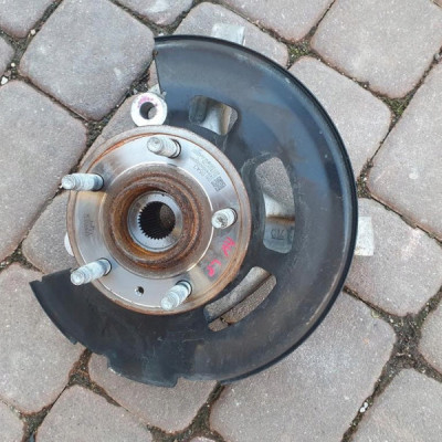 Zwrotnica przód 1.4T Opel Astra K 5 V 39030299