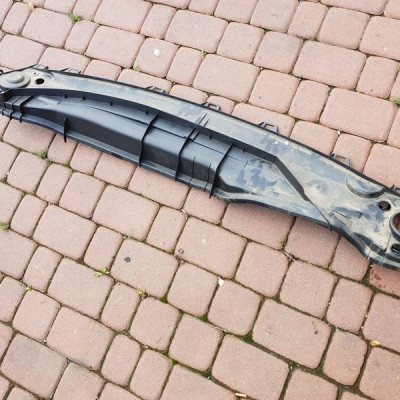 Podszybie dolne korytko Opel Astra K V 39056359