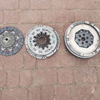 Sprzęgło dwumas docisk 1.2T LIFT Opel Astra K