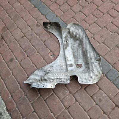 Obudowa osłona zbiornika Opel Insignia B 84204892