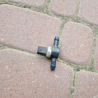 Czujnik paliw paliwa Opel Insignia B 13596664