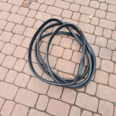 Uszczelka drzwi lewa przód Renault Captur II 2