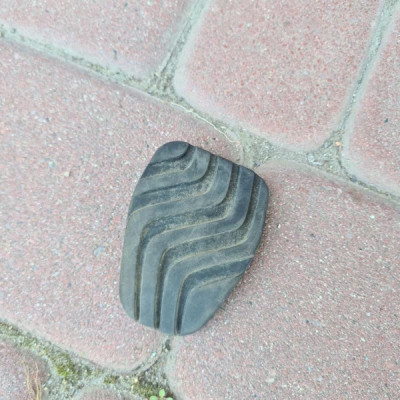 Gumka nakładka pedał Renault Captur II 465316764R