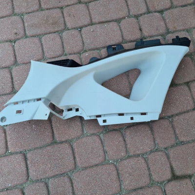 Plastik słupka tył Renault Captur II 769325254R