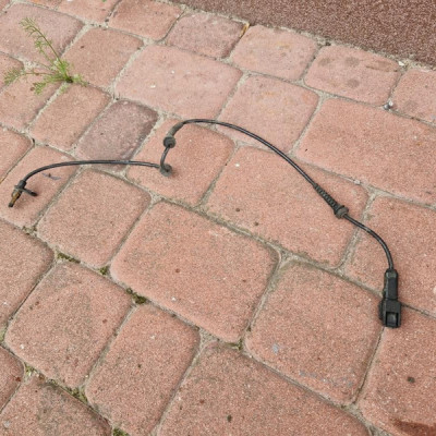 Czujnik ABS przód Renault Captur II 479106575R