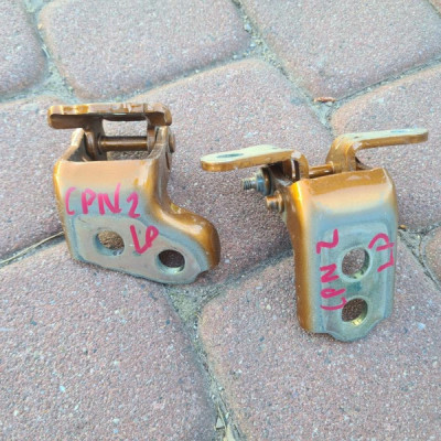 Zawias zawiasy przód lewy Renault Captur II 2