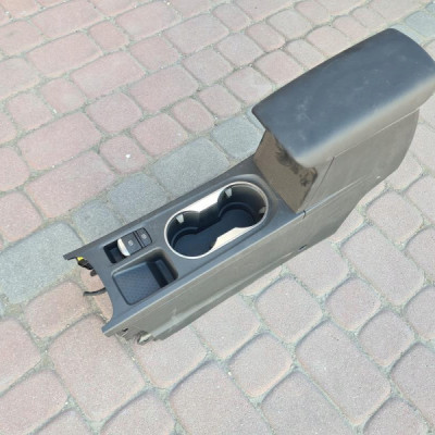 Podłokietnik tunel europa Renault Captur II 2