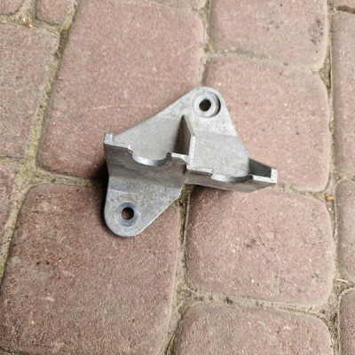 Mocowanie skrzyni biegów Opel Astra K V 55583331