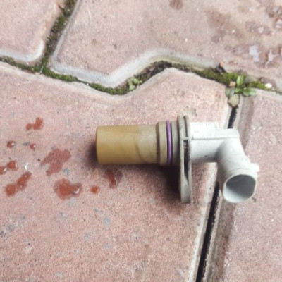 Czujnik połozenia wału 48798345 Opel Insignia