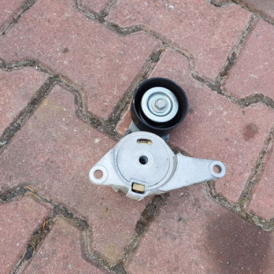 Napinacz paska Opel Insignia 12626644