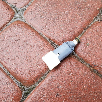 Włącznik świateł STOP Vivaro B Trafic 8200168238