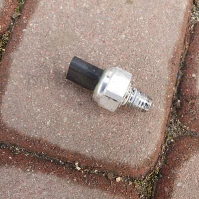 Czujnik ciśnienia b20dth Opel Insignia 12635397