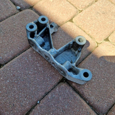 Łapa mocowanie silnika 1.6CDTI Opel Mokka 95138117