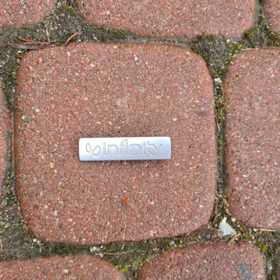 Napis logo emblemat INFINITY Opel Insignia