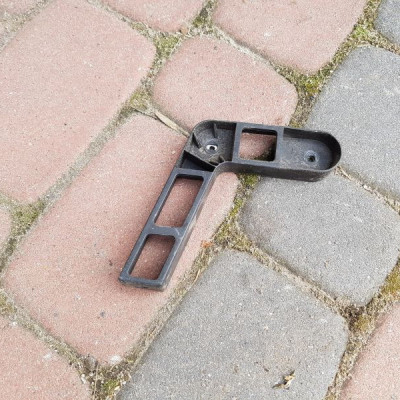 ŚLIZG ZDERZAKA OPEL INSIGNIA TYŁ LEWY 13239119