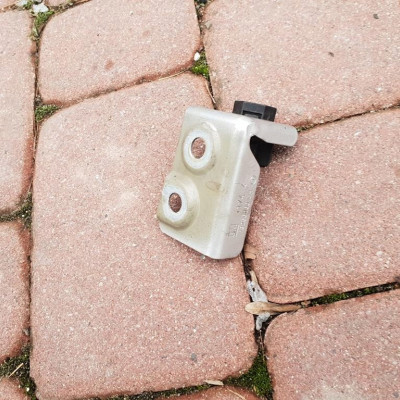 Mocowanie uchwyt Opel Astra J IV 13256260