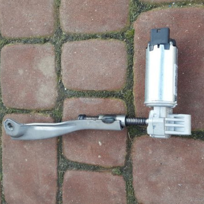 Silniczek regulacji fotela OPEL INSIGNIA 835702512 8357025 12