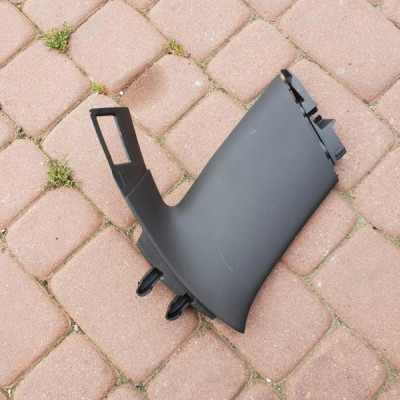 Plastik obudowa osłona słupka Astra K 39046857