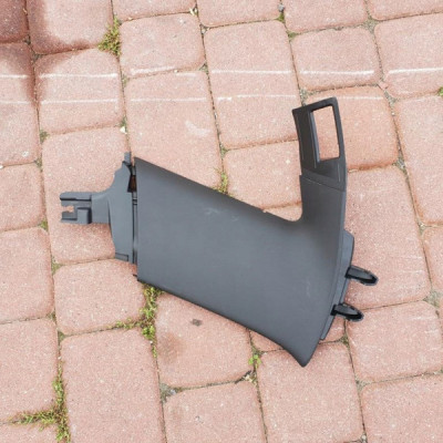 Plastik obudowa osłona słupka Astra K 39046856