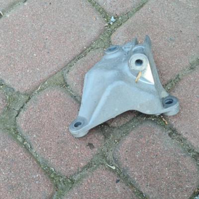 Łapa alternatora 1.0T Renault Captur II 2