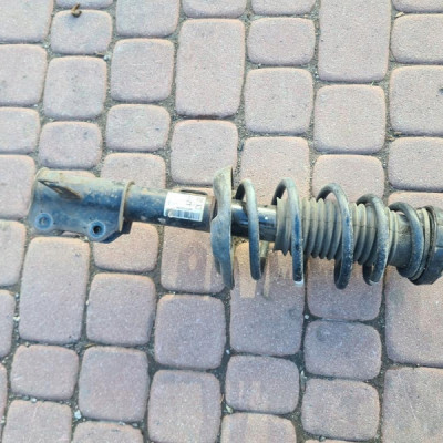 Amortyzator przedni lewy Opel Astra J IV 13354011