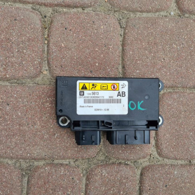 Moduł poduszek niewystrze Opel Astra J IV 13585613