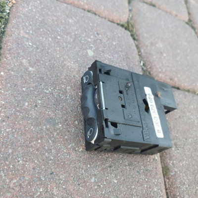 Przełacznik świateł VIVARO TRAFIC 8200379685