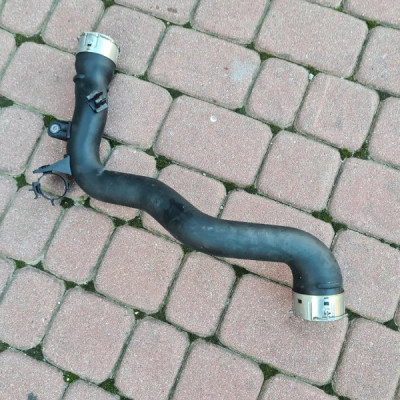 Przewód intercoolera FL Opel Astra K V 39108825