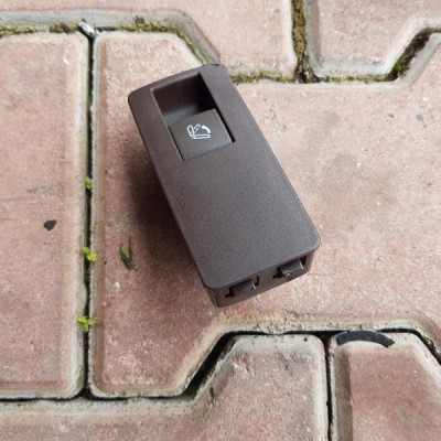 Przeąłcznik kanapy Opel Astra J 4 IV 13333631