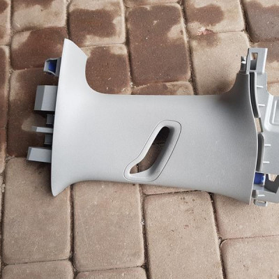 Obudowa słupka tył prawa Opel Zafira C 13381408