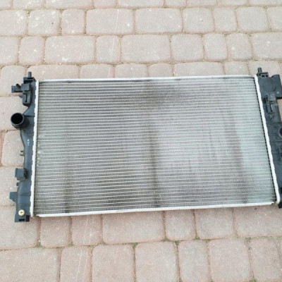 Chłodnica wody Opel Zafira C 13267622